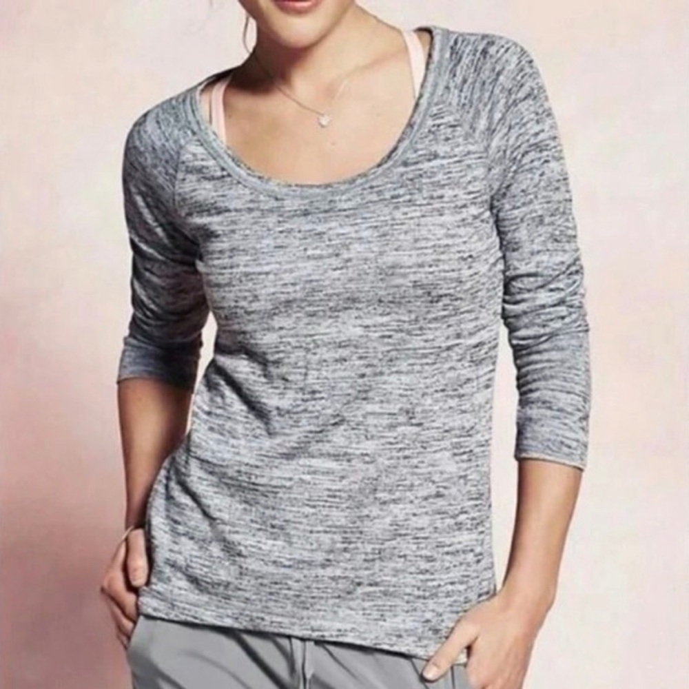 Athleta Women’s No Sweatin It Sharkbite Gray Crew Neck Pullover Sweater M